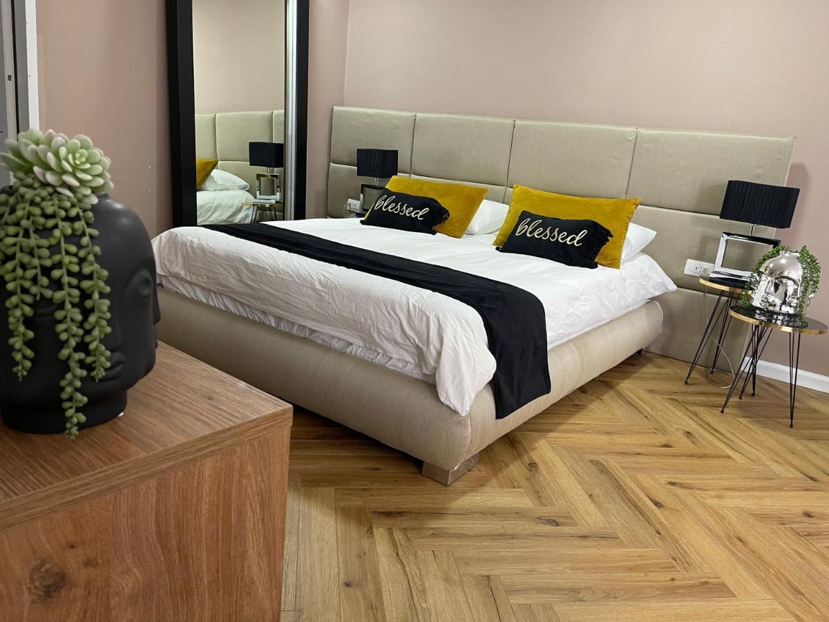Rooms 48 Eilat Esterno foto